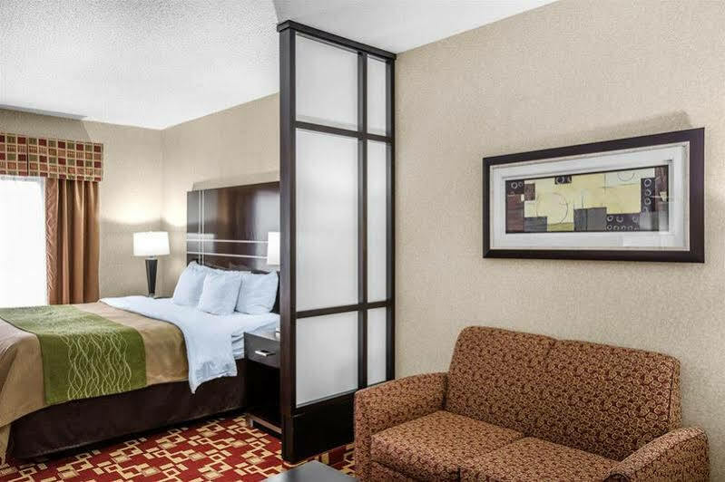 Comfort Inn & Suites Griffin Exterior photo